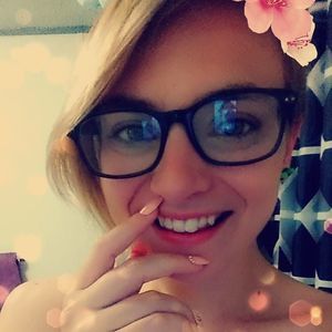 Meet your Posher, Alexis